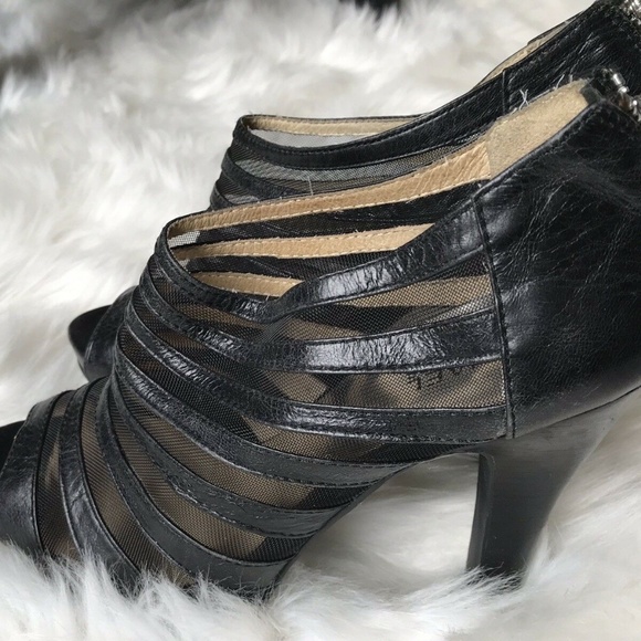 Michael Kors~HOT HOT~Booties - Picture 4 of 5